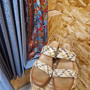 Live vêtements et accessoires pour femmes